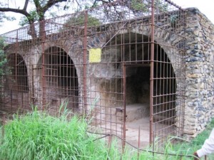 Enclosure where the Lions were kept as a symbol of the power of the monarchy...