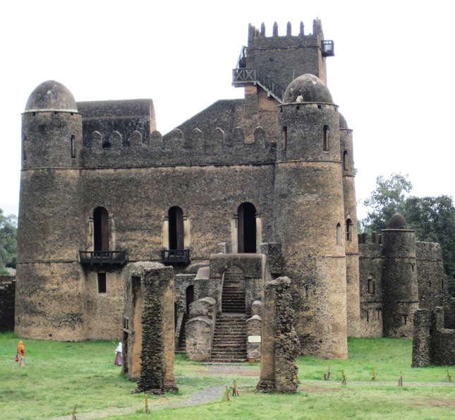 The ladies in the foreground give some idea of the size of the castle...