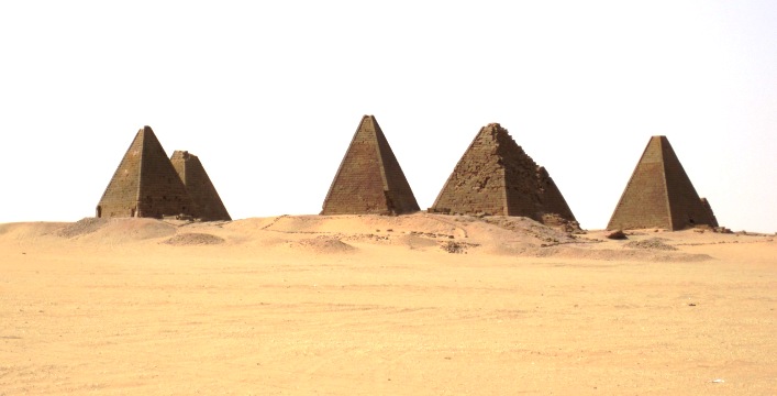 More of those triangular thingys outside Karima...