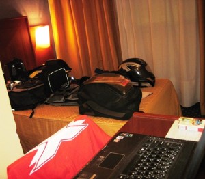 My room in the Torreluz Hoteles... There will be no cat-swinging here...!!