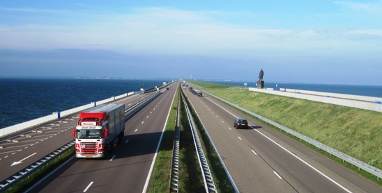4. Awesome...!!! Looking back to the west, the North Sea on the right and the Ijsselmeer on the left...