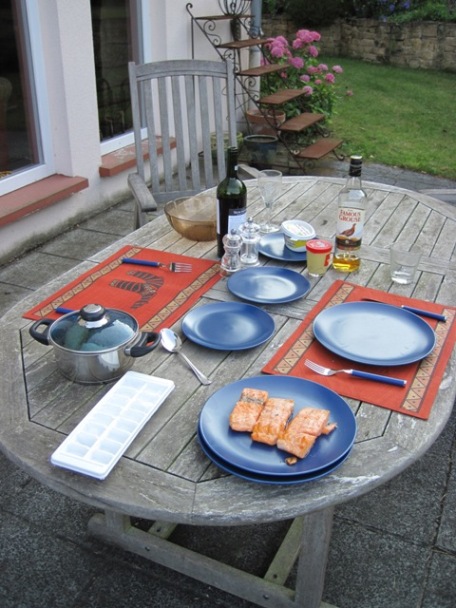 We did however uphold some of our standards by taking the time to set everythin gup just right... The whisky was properly punished...