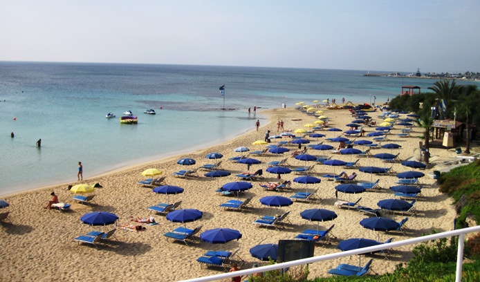 18. Now this is a view to enjoy your breakfast by...!!