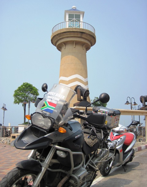 14. We stopped at the Pattaya Lighthouse... Unconventional, just like the rest of the town...!!