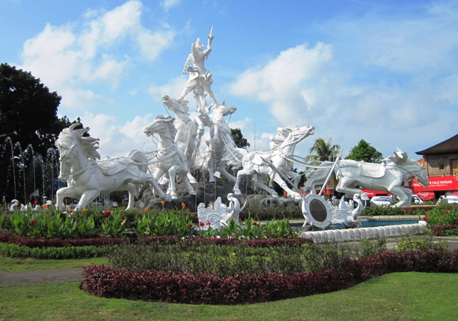 12. Magnificent centrepiece....