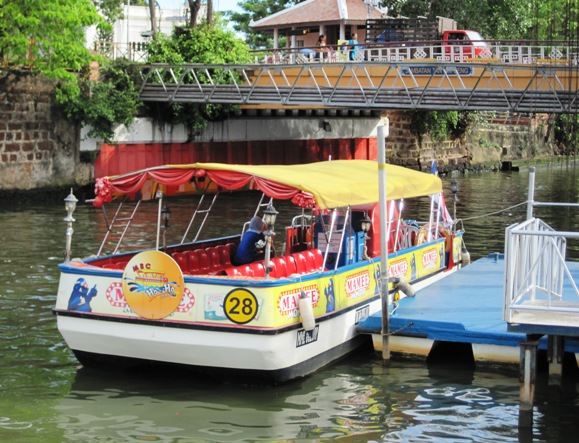 16. We decided to take a tour down the Melaka Canal on one of the many boats that operate there...