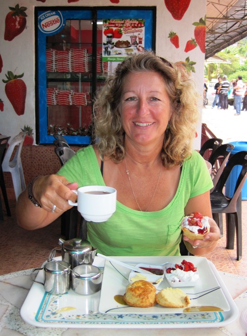 8. While Chenty did her best British act, and settled for Tea and Scones...!!