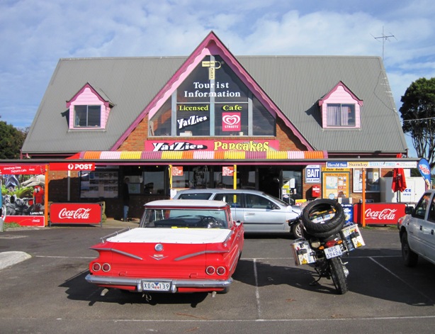 4. Lavers Hill roadhouse for coffee and a muffin...