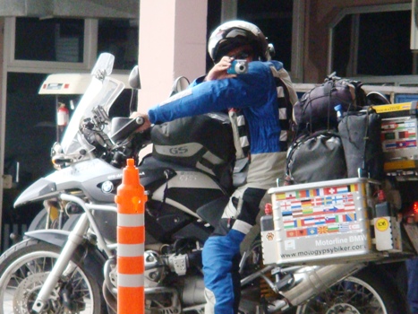 10. The right-handed-over-the shoulder-shot...!! Last photo before I went onto the deck of the ferry...