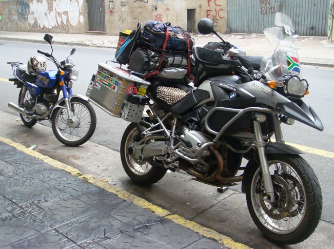 2. With Ezeqiel's little runabout parked behind, I realised that the Big Fella is quite a large specimen...!!