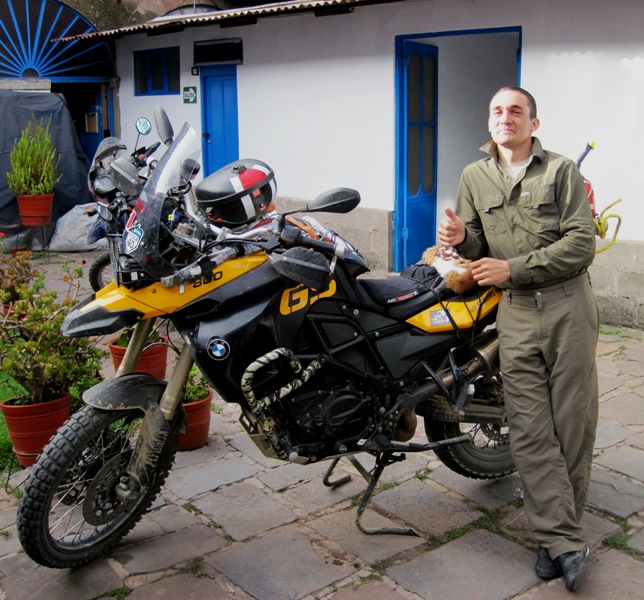 Geromo looks quite pleased that he was the only one that came through the ride unscathed...!!