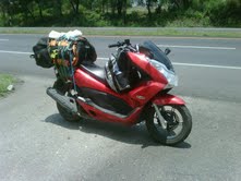 Willi's trusty scooter, still going strong....!!