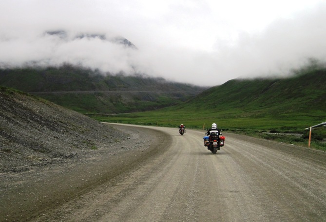 4. Heading towards Atigun Pass, the highest point on the Dalton Highway, at close to 5 000 ft above sea level...