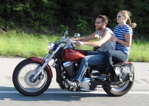 I took this photo while we were cruising at about 120 km/h...!! We rode together for about half an hour, and I had to shake my head at the "no helmet law" in Kentucky....!!