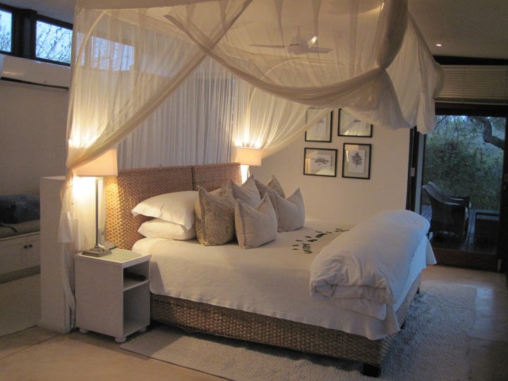 7. Our room at 1933 Private Lodge... As beautiful as I remembered it... The building of this lodge was the last project I was involved in, before I left South Africa for Ghana in 2009...