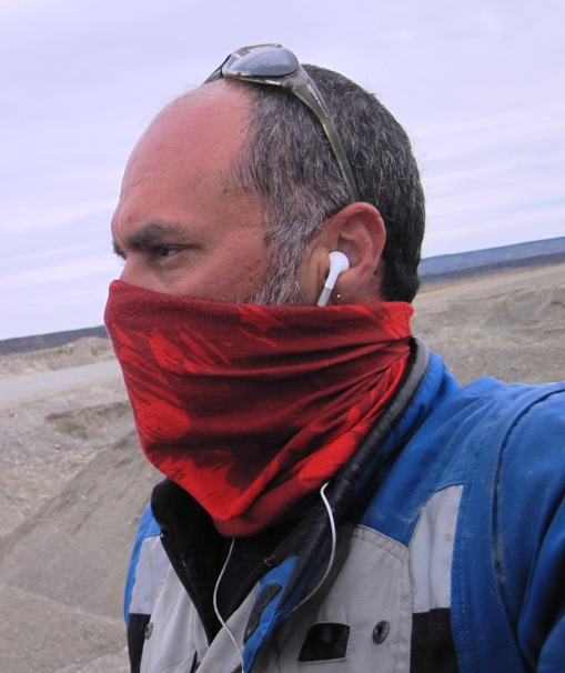 The dust that was kicked up on Ruta 40 had me wearing my bandana over my mouth to prevent my lungs turning into a muddy mess...