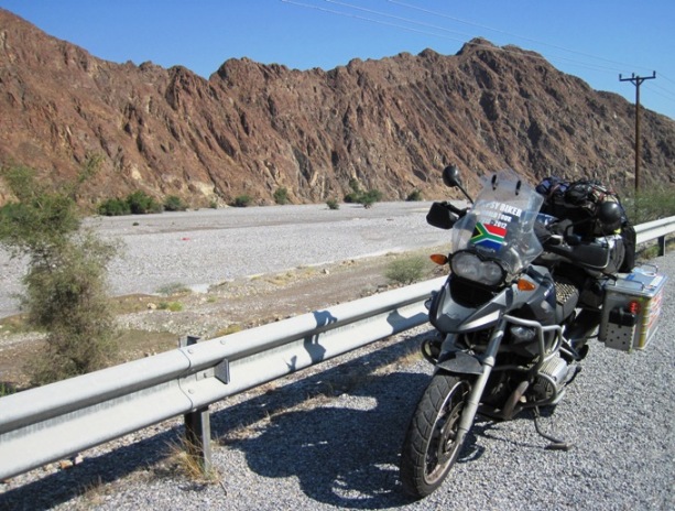 5. The wide dry riverbed on the road to Al Awabi...