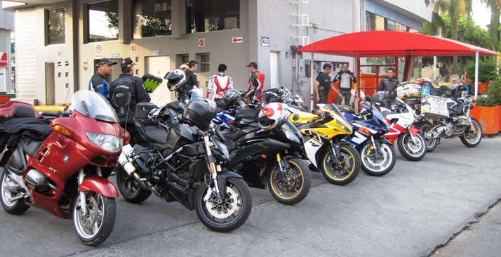 1. There would be no quiet exit from Guadalajara...!!